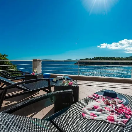 K Dubrovnik - Five Bedroom With Private Sea Access 扎通