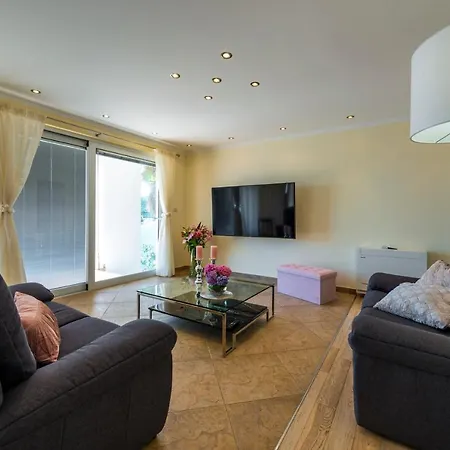 Вилла K Dubrovnik - Five Bedroom With Private Sea Access Затон