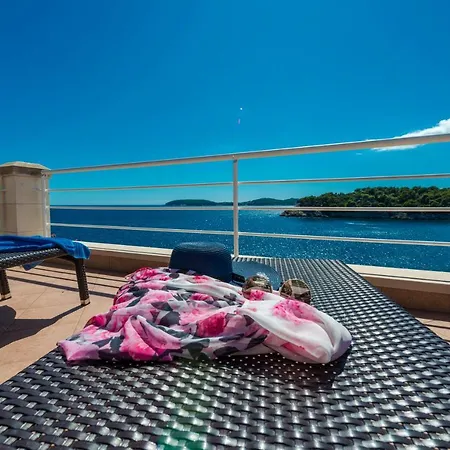 K Dubrovnik - Five Bedroom With Private Sea Access * Затон