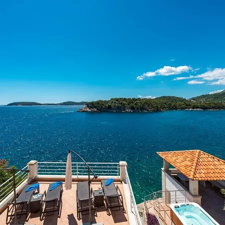 Вилла K Dubrovnik - Five Bedroom With Private Sea Access *