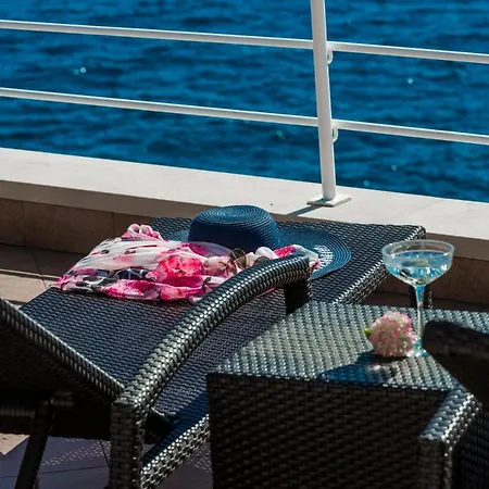 K Dubrovnik - Five Bedroom With Private Sea Access Вилла *