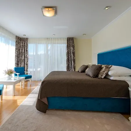Вилла K Dubrovnik - Five Bedroom With Private Sea Access Затон