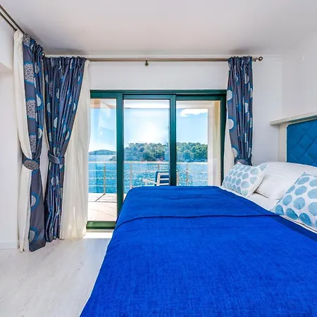 K Dubrovnik - Five Bedroom With Private Sea Access Затон