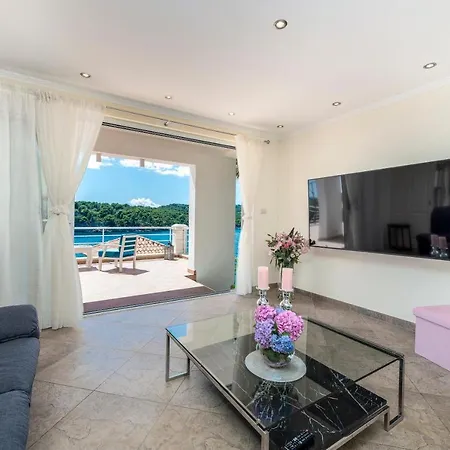 K Dubrovnik - Five Bedroom With Private Sea Access Вилла *
