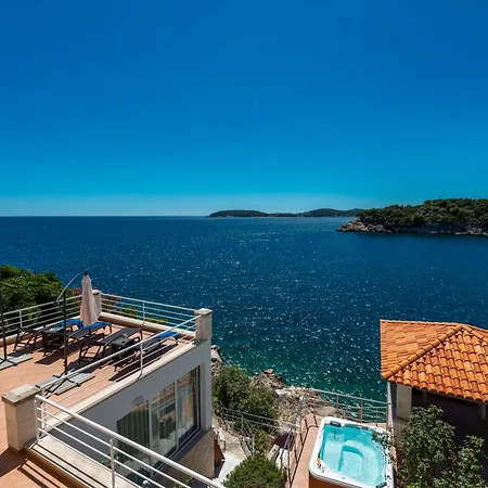 Вилла K Dubrovnik - Five Bedroom With Private Sea Access