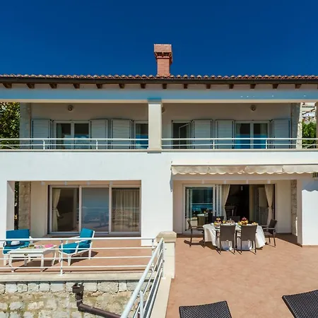 Вилла K Dubrovnik - Five Bedroom With Private Sea Access
