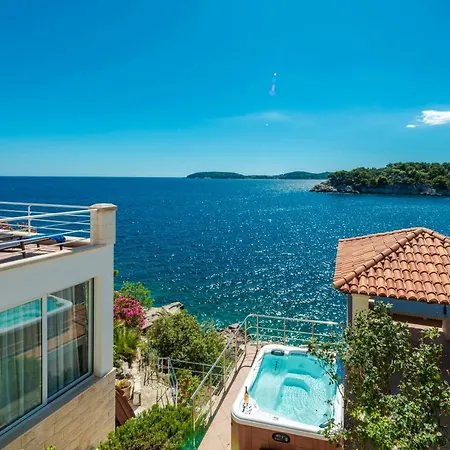 K Dubrovnik - Five Bedroom With Private Sea Access Затон